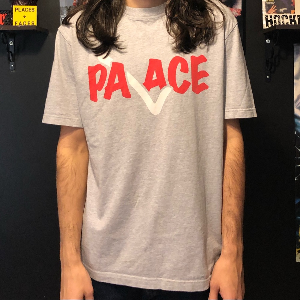 PALACE T-SHIRT